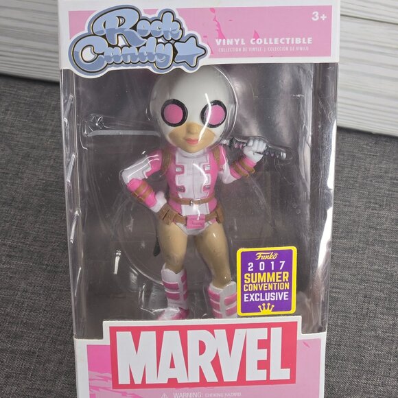 2017 Summer Convention Exclusive Marvel Rock Candy Gwenpool Vinyl Collectible - Picture 1 of 6